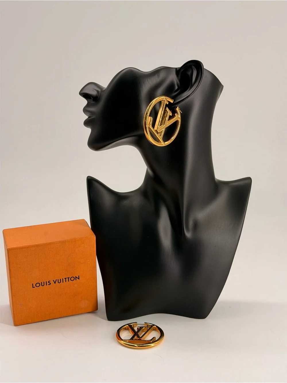 Louis Vuitton Louise Hoop Earrings Gold